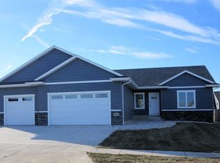 5501 S Solono Ave, Sioux Falls, SD 57108