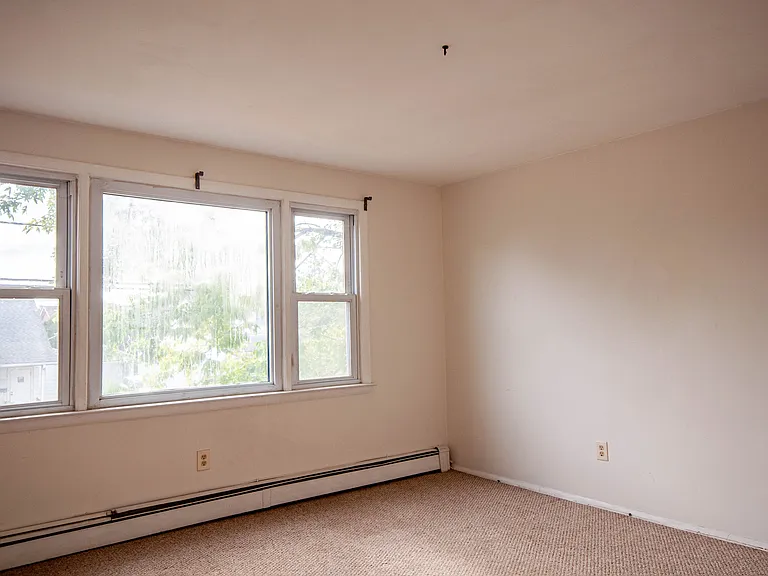 112 Highland Ave #2 — Photo 11