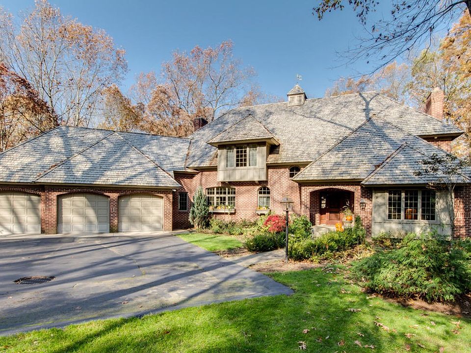 1st image of 4981 Winteridge Dr NE