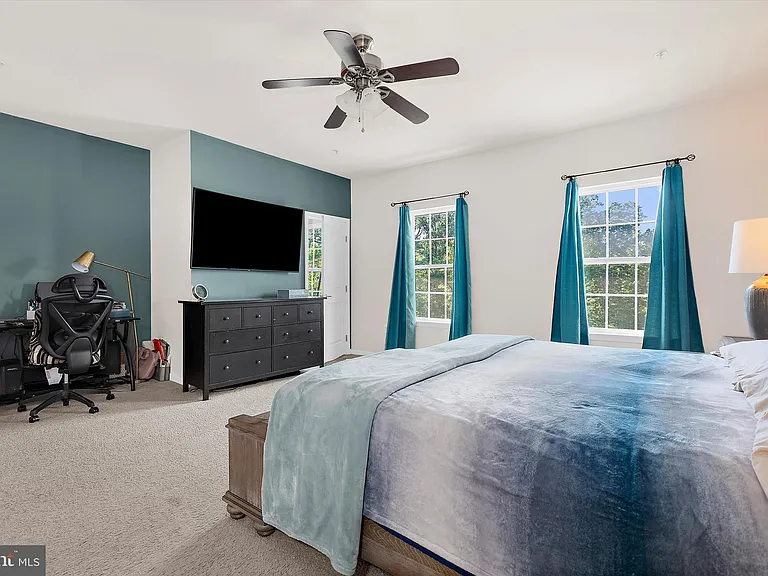 364 Chessington Dr — Photo 27
