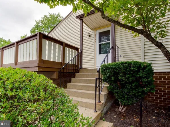 2852 Chablis Cir, Woodbridge, VA 22192