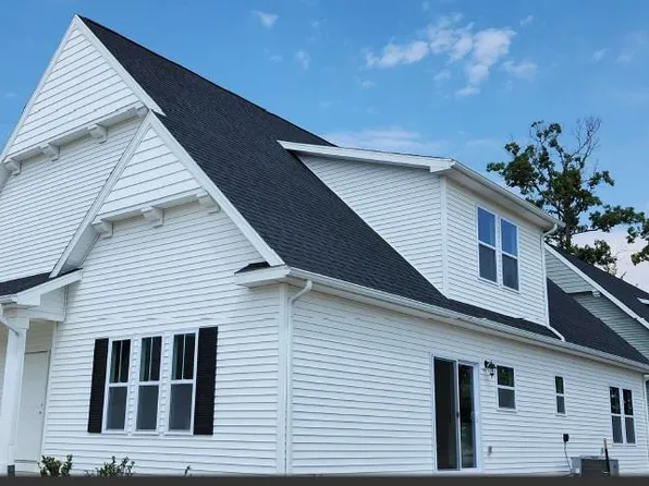 400 Dorchester Dr, Howell, MI 48855