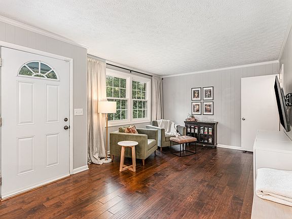 4th image of 7316 Chester Rd