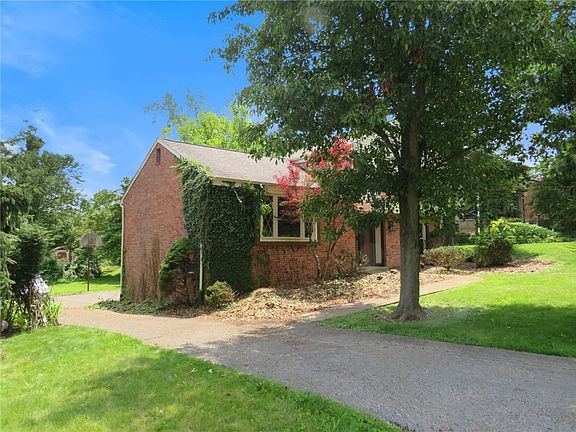2nd image of 171 Cassia Dr