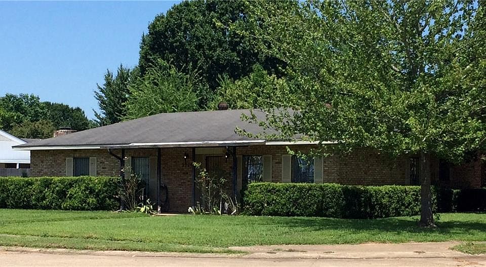 1st image of 5904 Skylark Dr