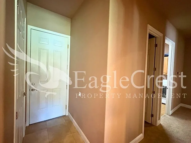 44 Vinehill Dr — Photo 31