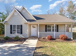 270 Cedar Ridge Cir, Winston Salem, NC 27127