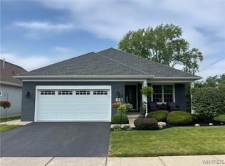 89 Blossom Wood Ln, Buffalo, NY 14227