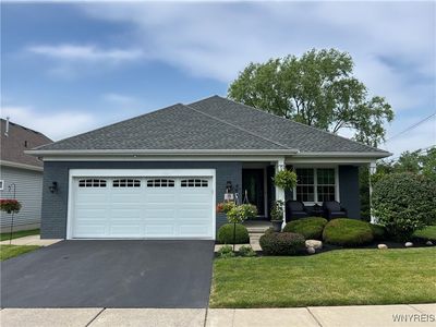 89 Blossom Wood Ln, Buffalo, NY, 14227