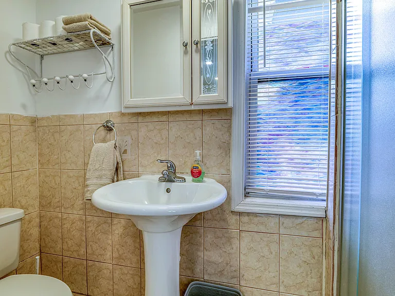 14 N Vassar Sq — Photo 15