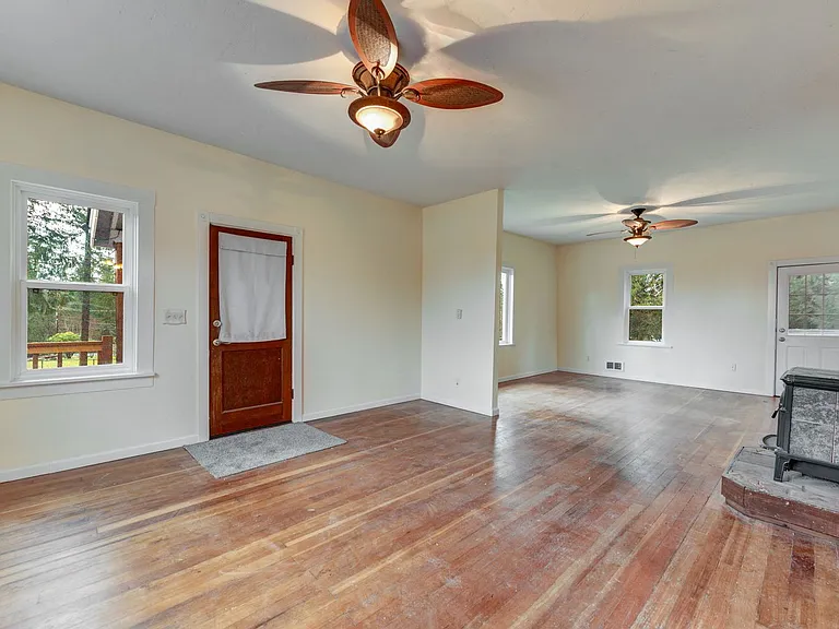 11825 Woods Lake Rd — Photo 2