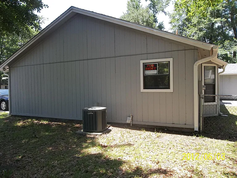 100 Creekwood Cir — Photo 4