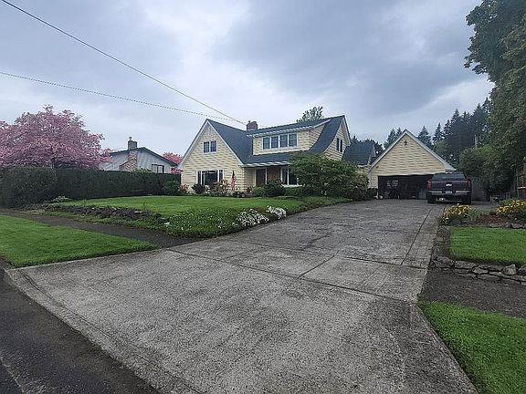 House - RV Parking RH Side