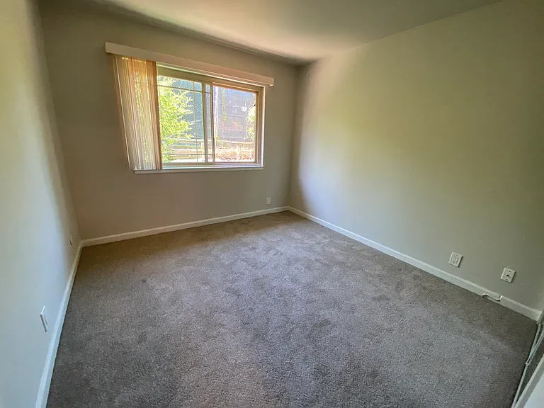 Farm Hill Manor — Photo 20