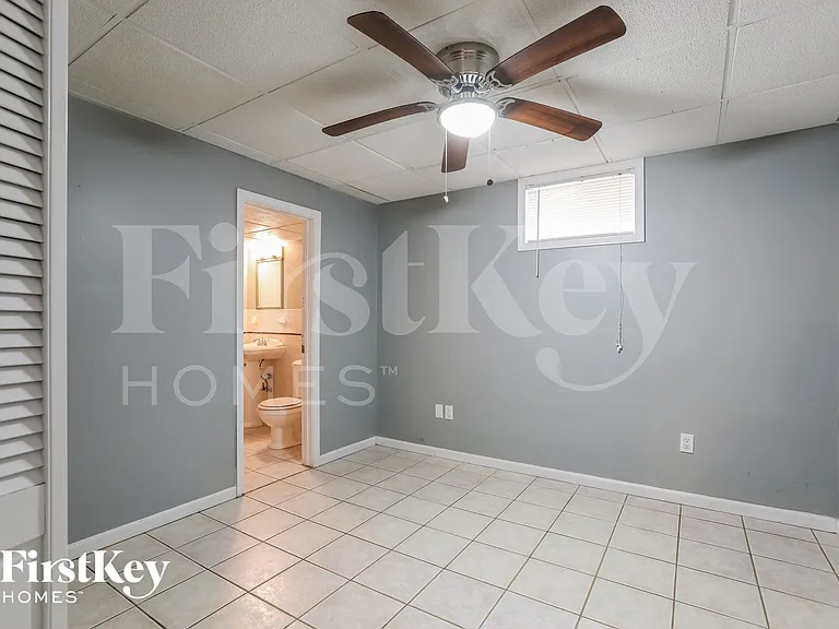9000 N Grand Ave — Photo 8