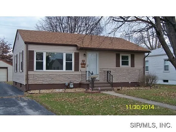 1741 Primrose Ave photo 1