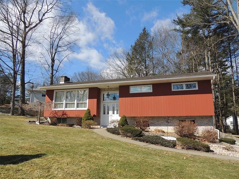 1st image of 9 Wellington Dr