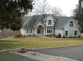 26 Driftway Rd, Danbury, CT 06811
