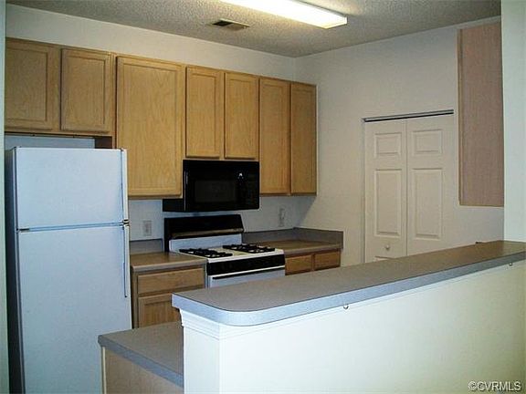 5th image of 9411 Links Ln APT C