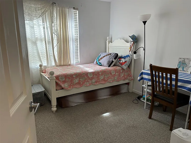 4460 Crystal Lake Dr — Photo 20