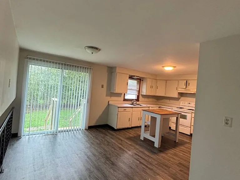 6463-65 Wells Drive — Photo 2
