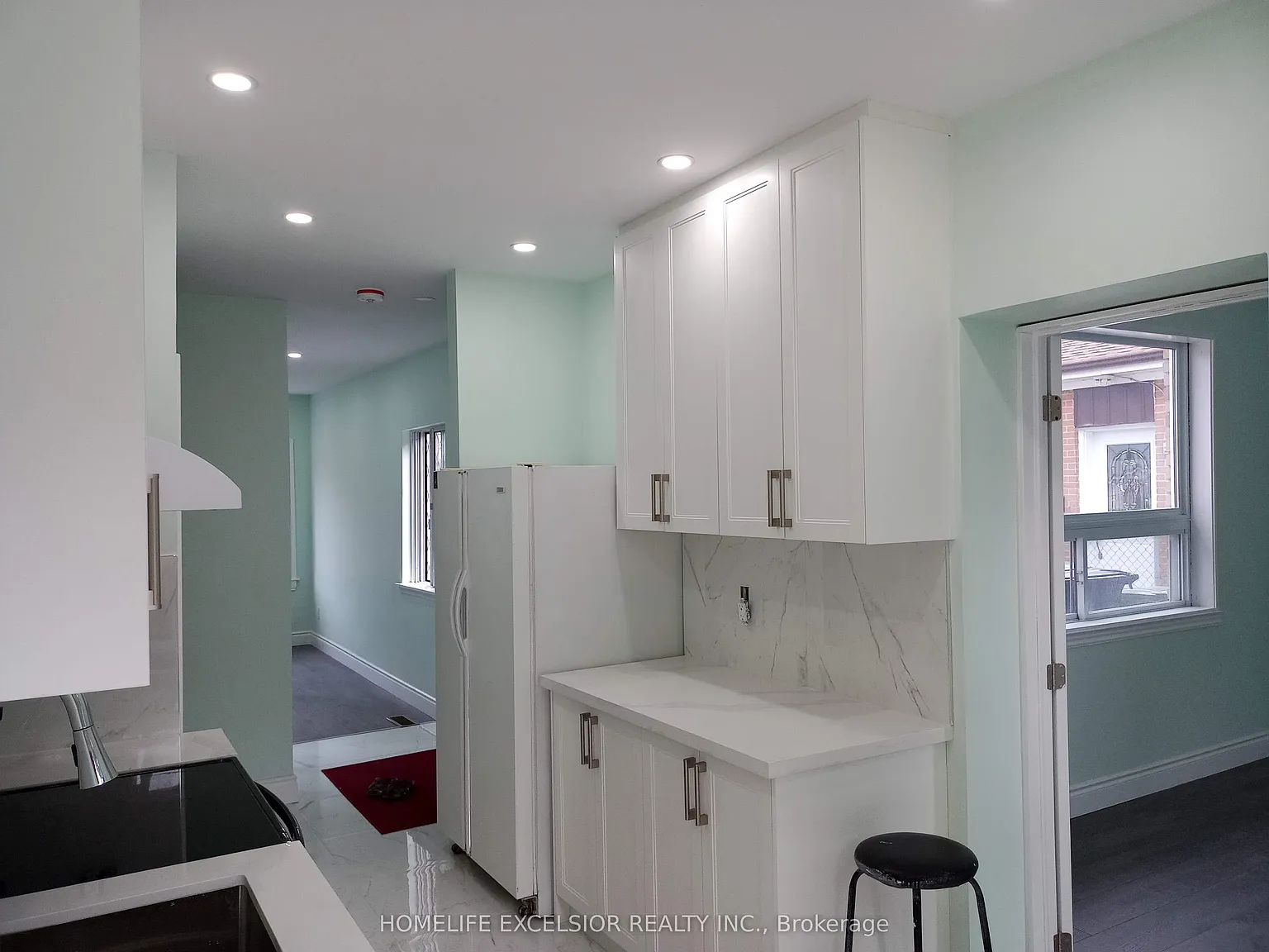 4 bed, $2,950 — Photo 3