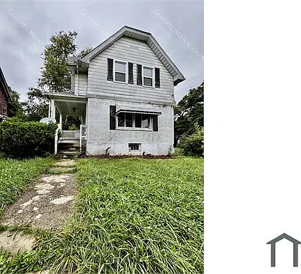 3 bed, $900 — Photo 1