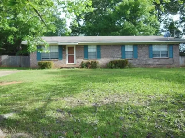 205 Dale Dr, Troy, AL 36079