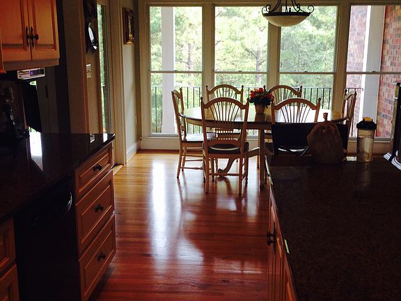 3rd image of 1362 Waterston Dr