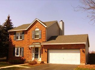 616 Waterfall Ln, Elgin, IL 60124