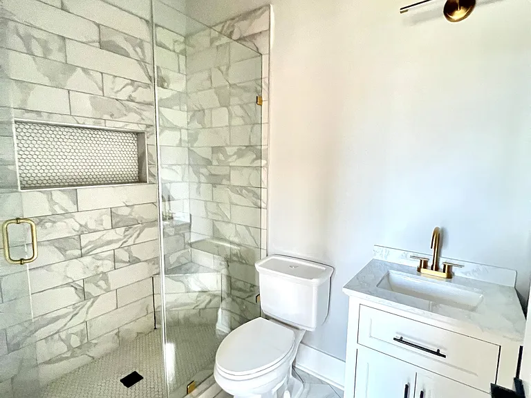 120 E Duffy St #C — Photo 17