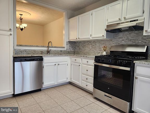4th image of 34 Windbrooke Cir #34