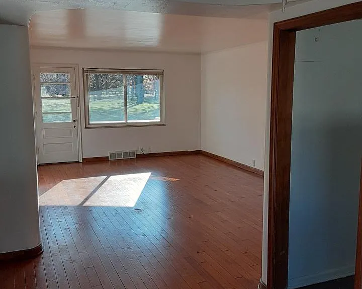2216 Kenwood Blvd #3 — Photo 14