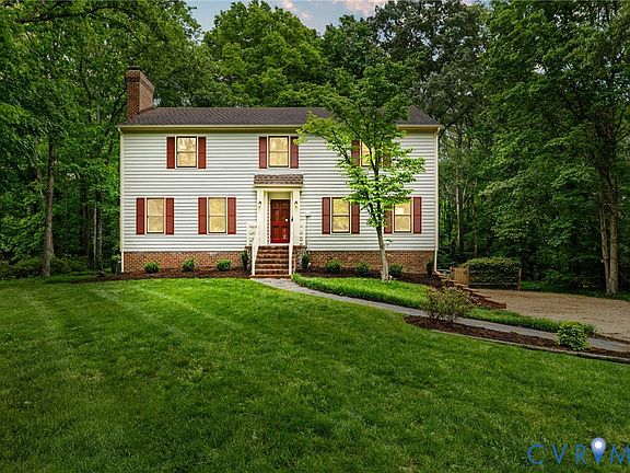 3rd image of 1723 Cloister Dr