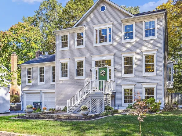 3406 Titanic Dr, Stafford, VA 22554