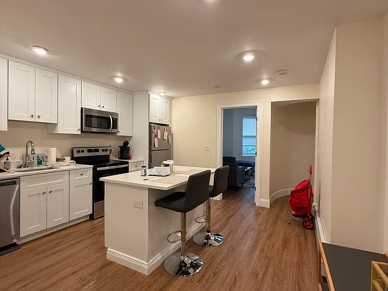 338 Tappan St #B — Photo 7