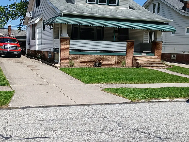 6010 Bradley Ave — Photo 1