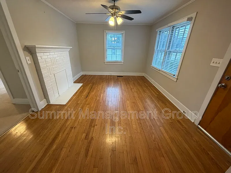 2 bed, 1.0 bath, $1,500 — Photo 4