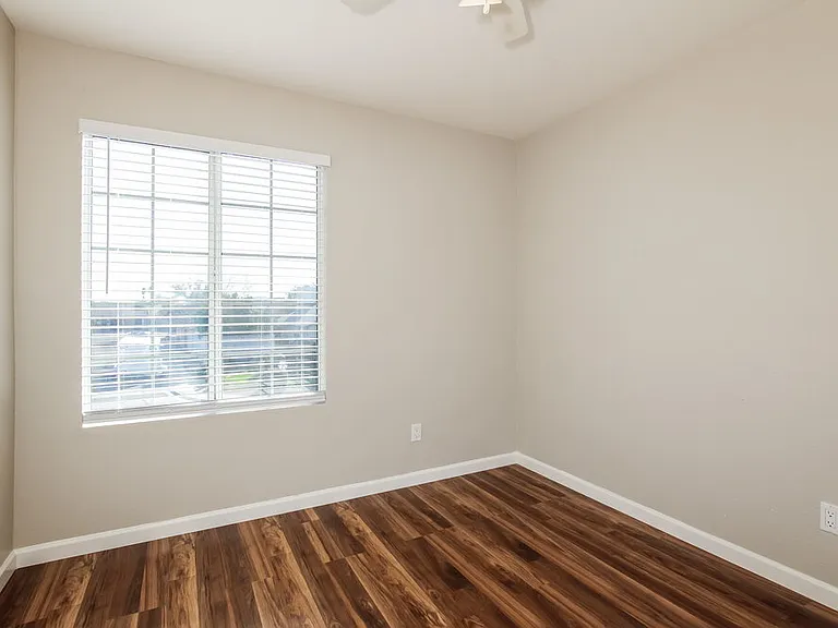 536 E Marco Polo Rd — Photo 11