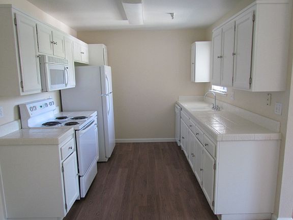 3rd image of 1101 G St
