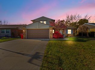 47057 Susan Rd, Macomb, MI 48044