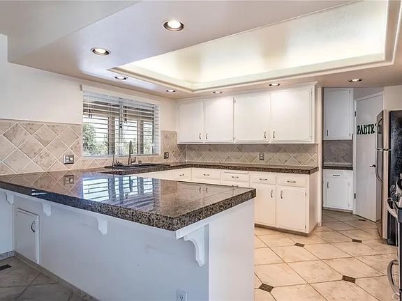 4th image of 29823 Kings Canyon Ct N