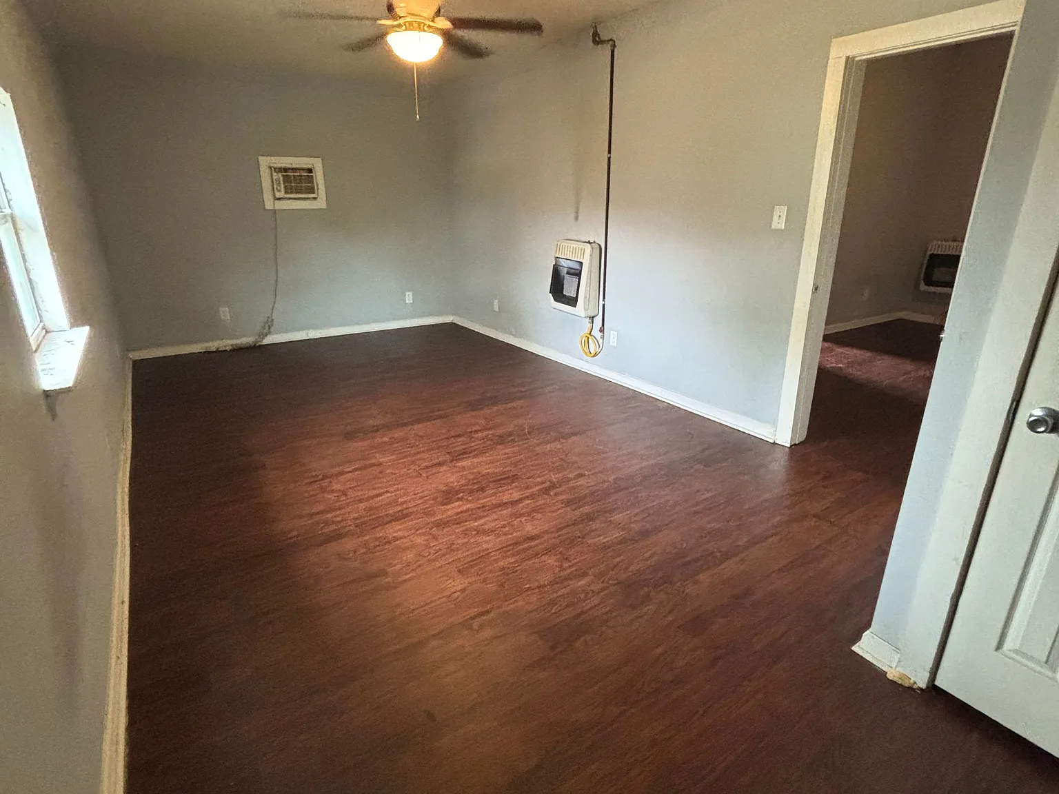 3 bed, 900 sqft, $750 — Photo 3