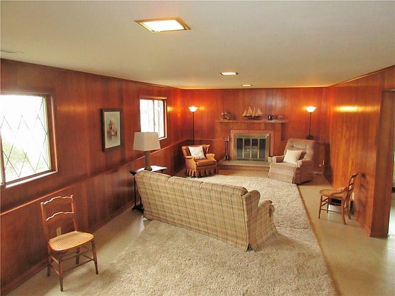 4th image of 56 Harper Dr