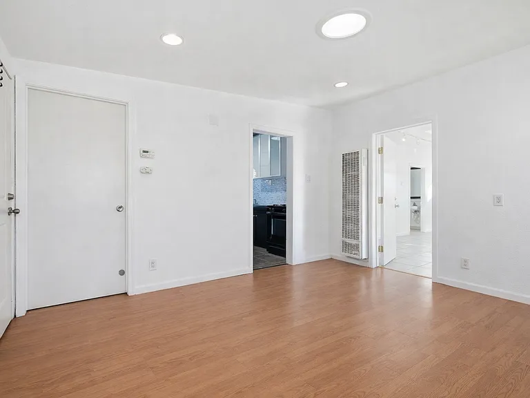 901 River St — Photo 14