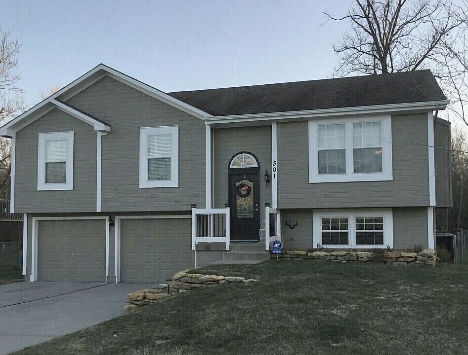 1st image of 301 Lela Ln