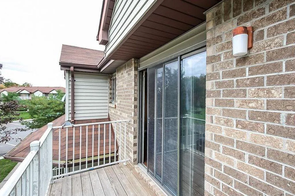 4220 Birchwood Ct — Photo 3
