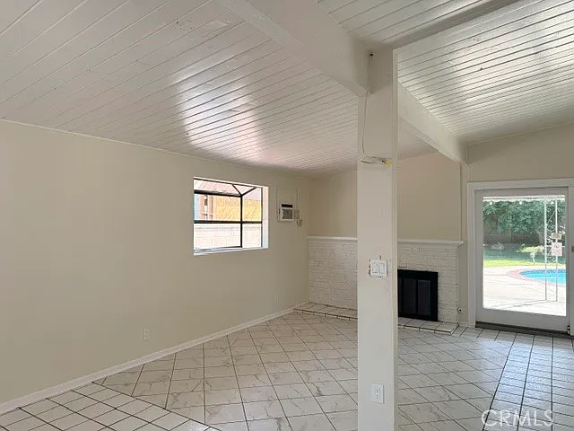 1020 N Mountain View Pl — Photo 7