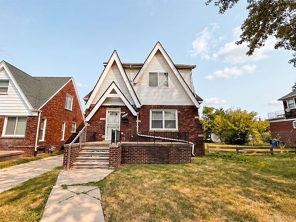 5th image of 8151 Rolyat St