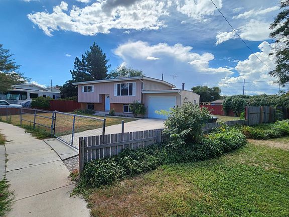 2nd image of 2607 W Eucalyptus Way